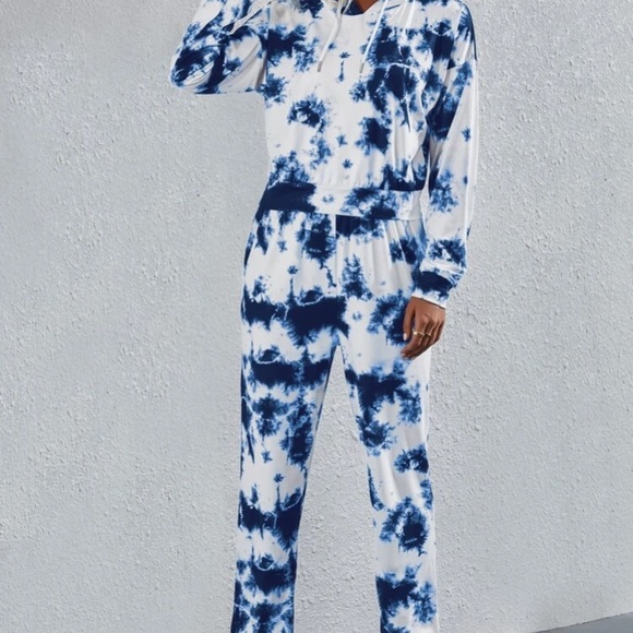 Brand New Tie Dye Set - Picture 2 of 7